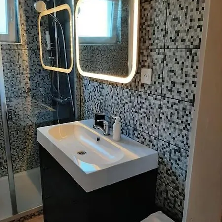 Lodging Train-station 4 Pers - Khbnb 아파트